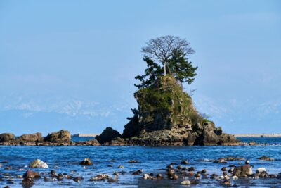 Amabarashi Coast and Mt. Tateyama Range
