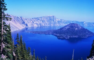 Crater Lake's surface and Wizard Island, Oregon's crater lake scenery